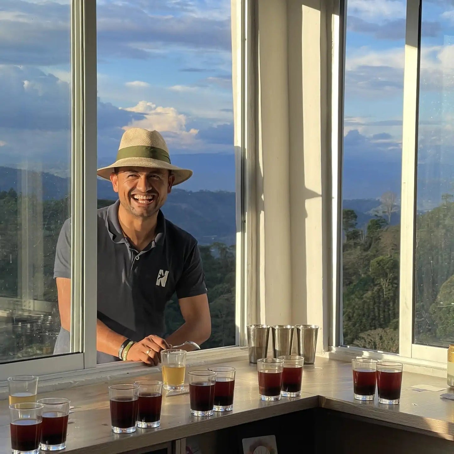 OSCAR HERNÁNDEZ | Colombia | Washed & Dried with Lavender - kaffemikLavender | Lemon Verbena | LimeKaffeebohnen